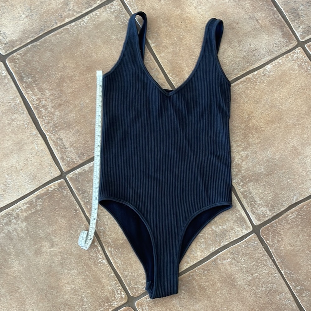 Black distressed ribbed body suit BASIC